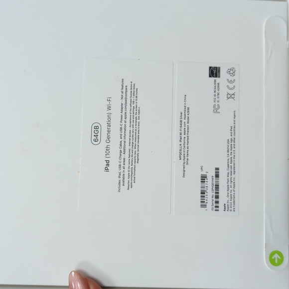 Apple ipad 10th Generation Wi-Fi 64 GB - Picture 4 of 5